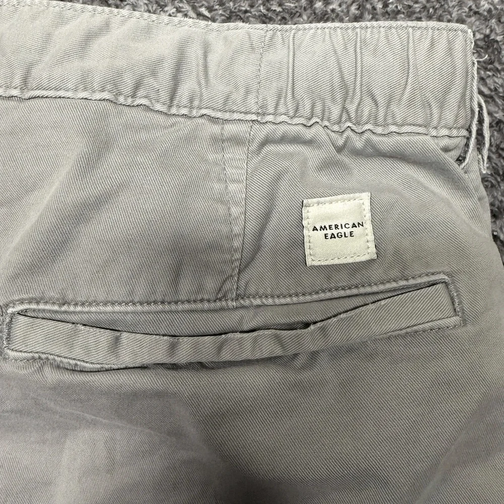 American Eagle Mens Flex Classic Shorts Size 33 Gray Chino Flat Front - Picture 4 of 9